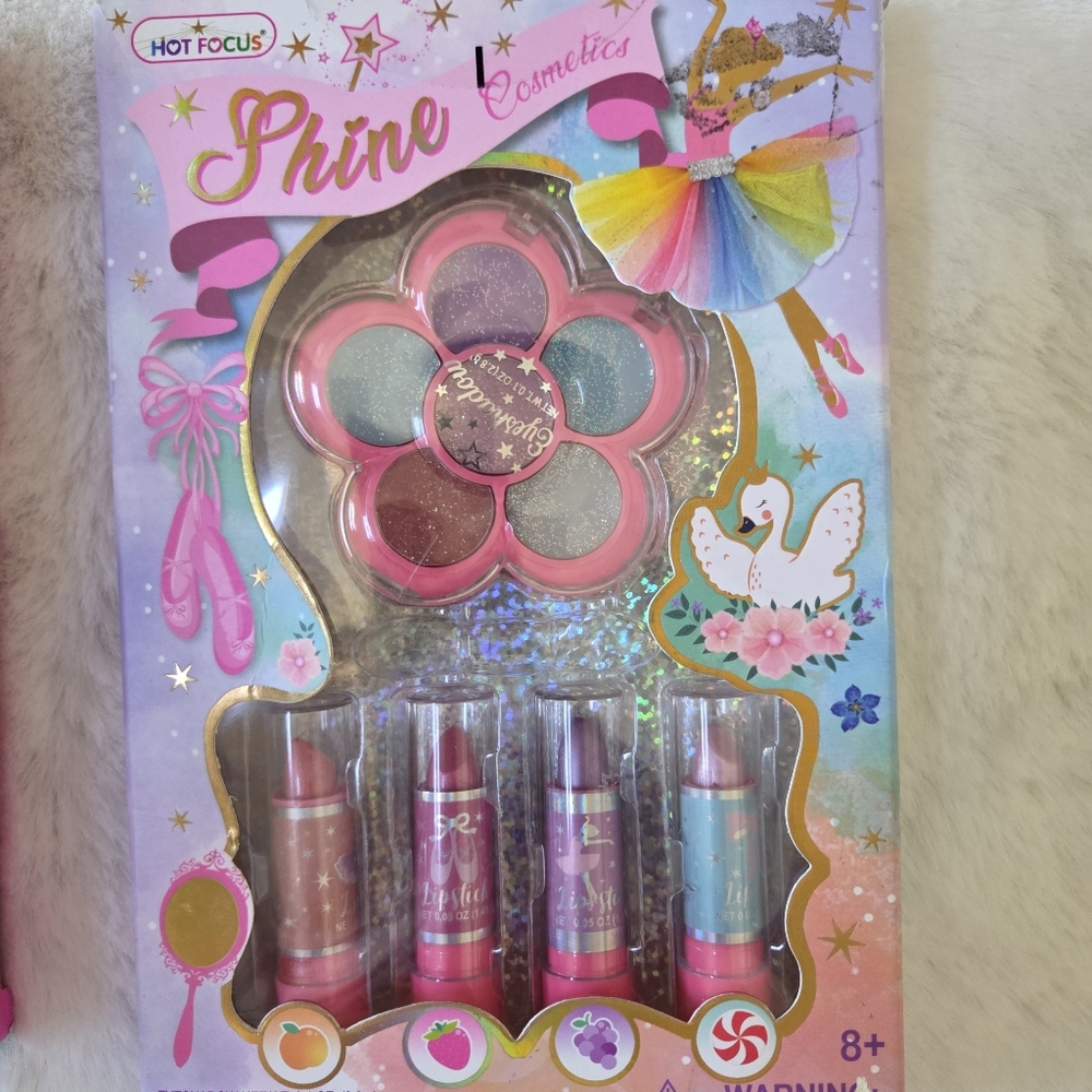 Bundle Makeup Set For Girls - Picture 9 of 10